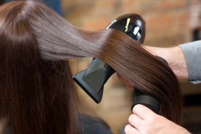 さらさらしっとりまとまる髪へ…髪がまとまらない悩みを解決する４つの方法